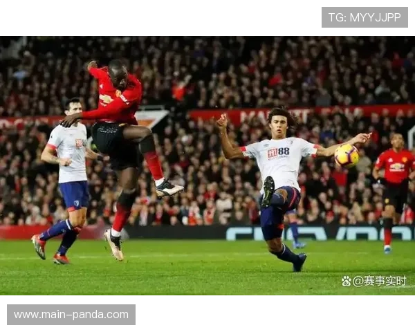 曼联B费与多古撞墙配合，世界波反超比分展现中场创造力